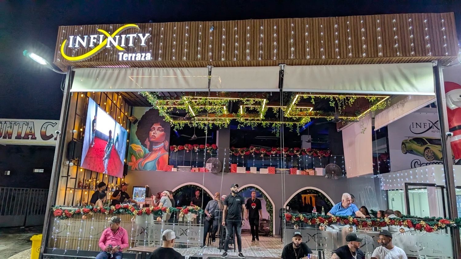 Infinity Bar & Lounge