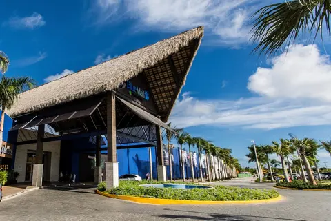 BlueMall Puntacana